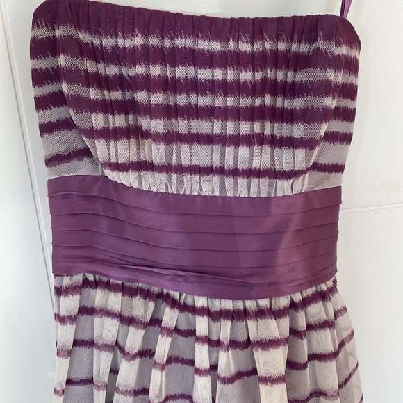 BCBG Maxazria. Size 4. Cocktail dress. Strapless. - Picture 2 of 4